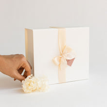 Load image into Gallery viewer, Love &amp; Lather Gift Set