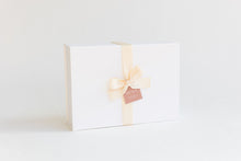 Load image into Gallery viewer, Soulful Self-Care Gift Set