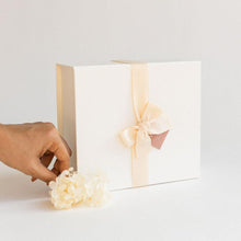 Load image into Gallery viewer, Bath and Body Gift Box - Mira Singapore